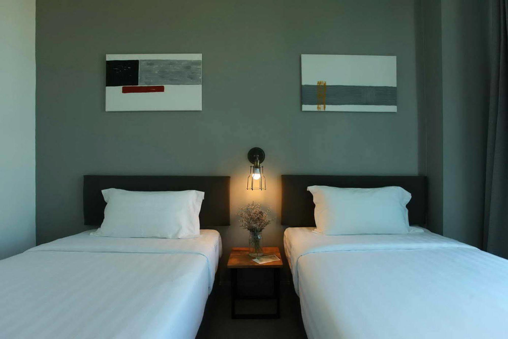 Stone Head Hua Hin Hotel Exterior photo