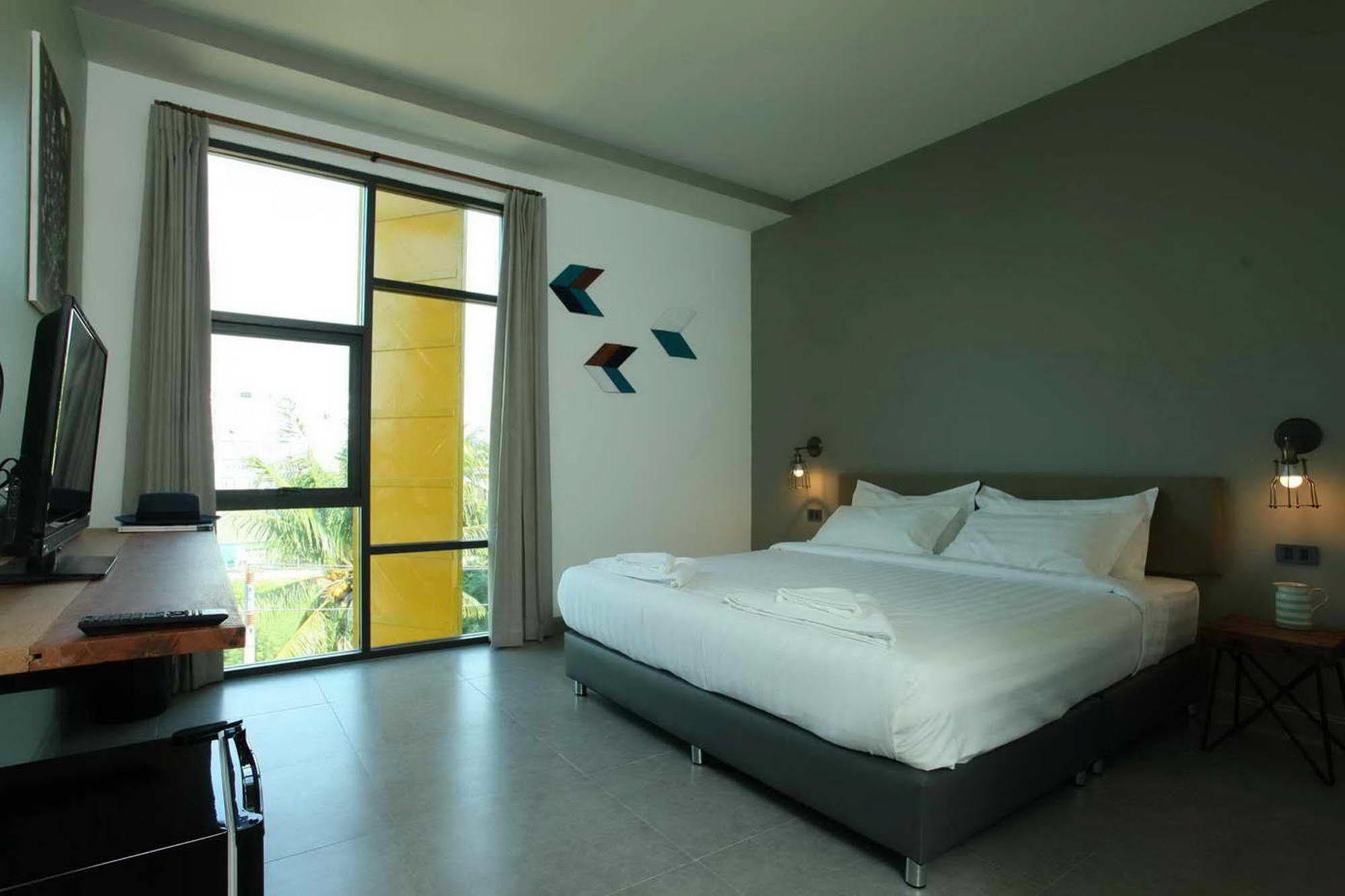 Stone Head Hua Hin Hotel Exterior photo